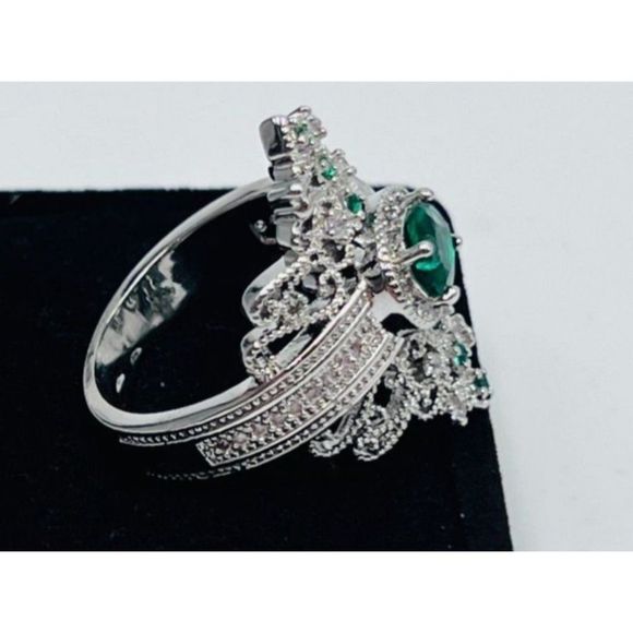 Emerald Green Cubic Zirconia Engagement Ring Size 8 - Picture 4 of 5